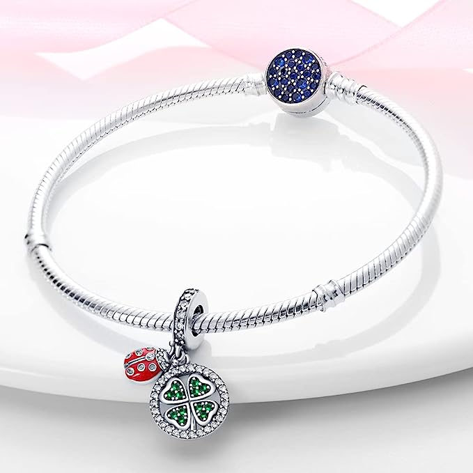 Charm trebol de 4 Hojas y Mariquita