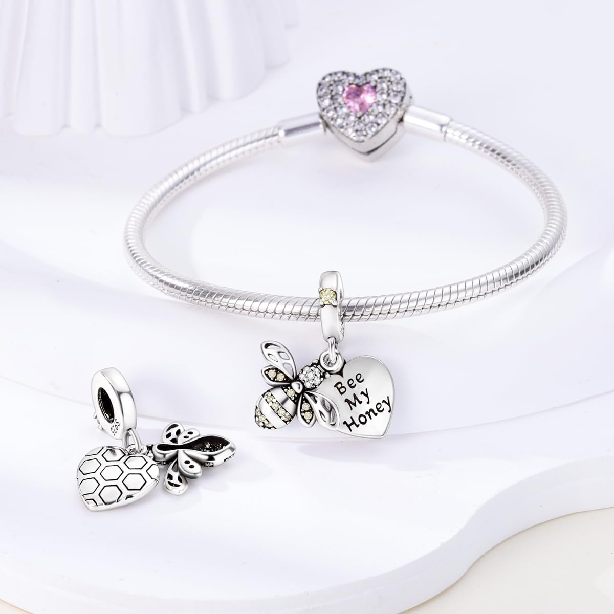 Charm "Bee My Honey"