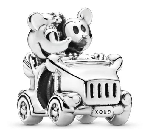 Charm Micky y Mini en Auto