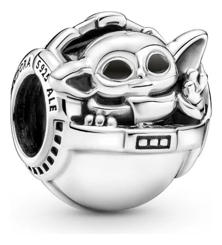 Charm Baby Yoda en Nave