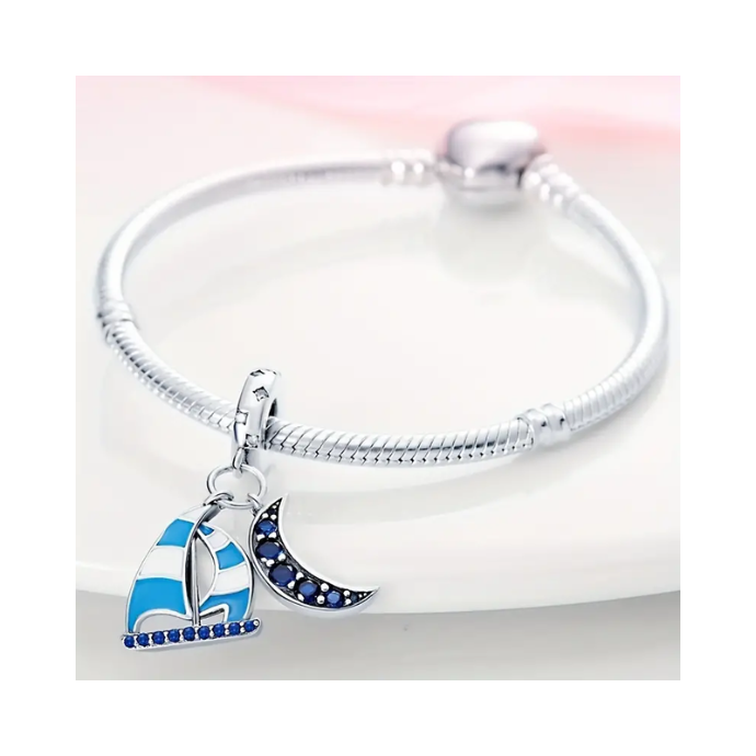 Charm Luna Navegante