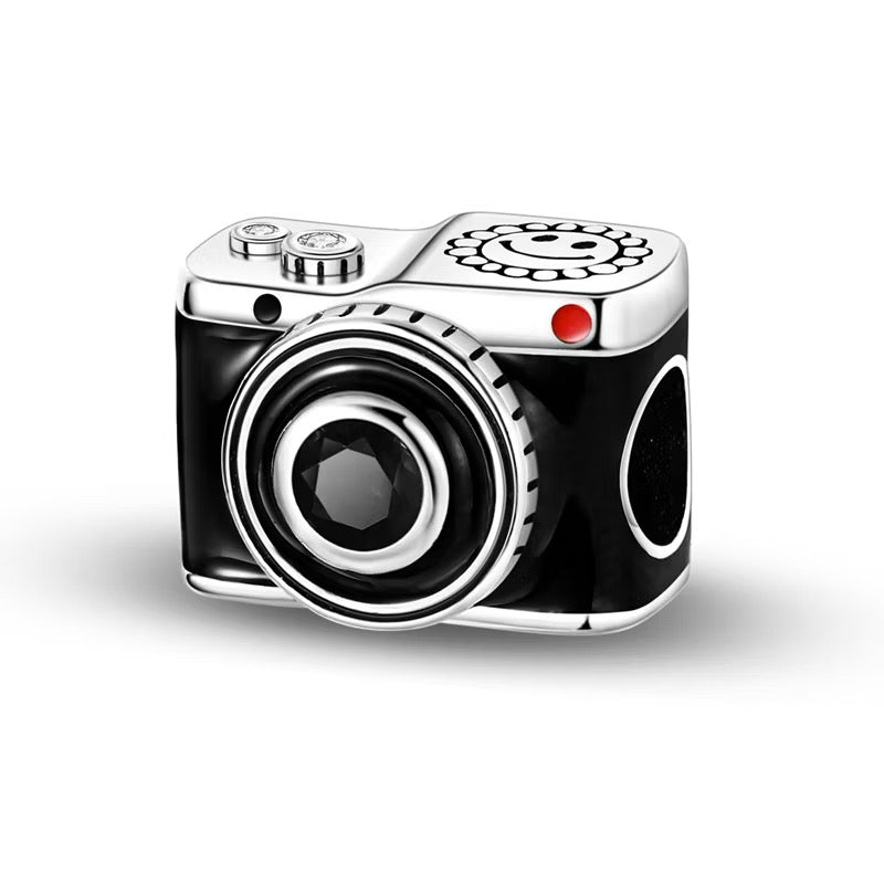 Charm C√°mara Retro