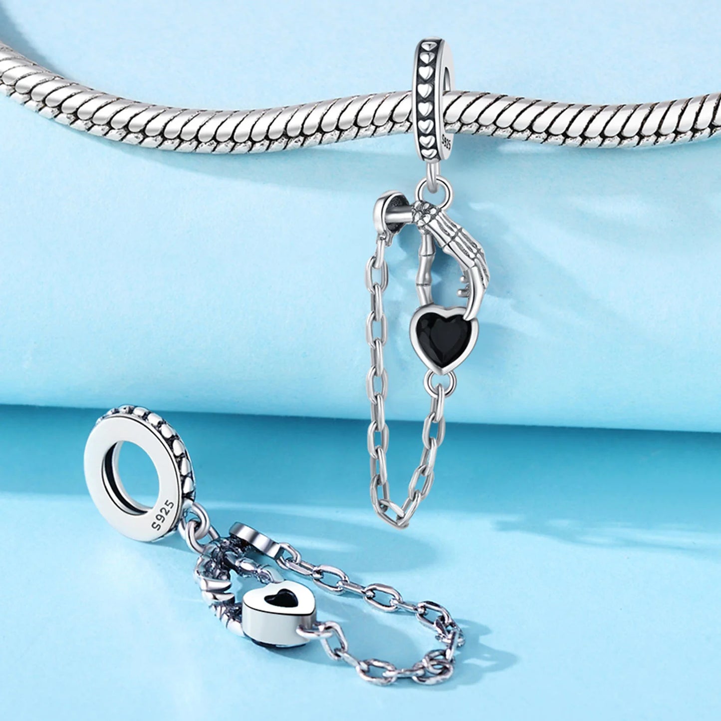 Charm Esqueleto con Corazon