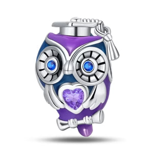 Charm Buho Morado Graduado