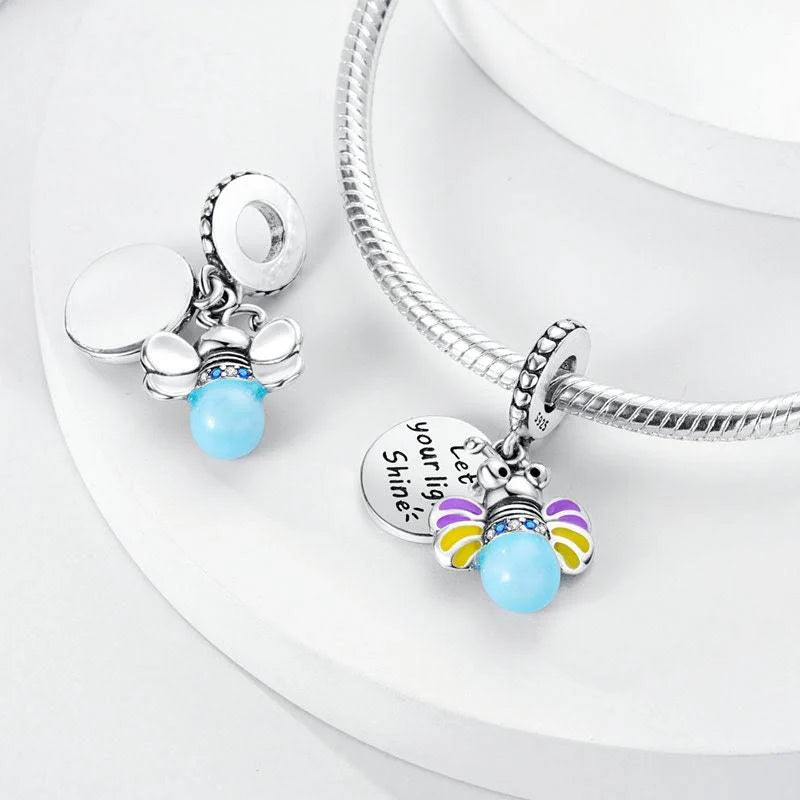 Charm Luciernaga Fluorescente Multicolor