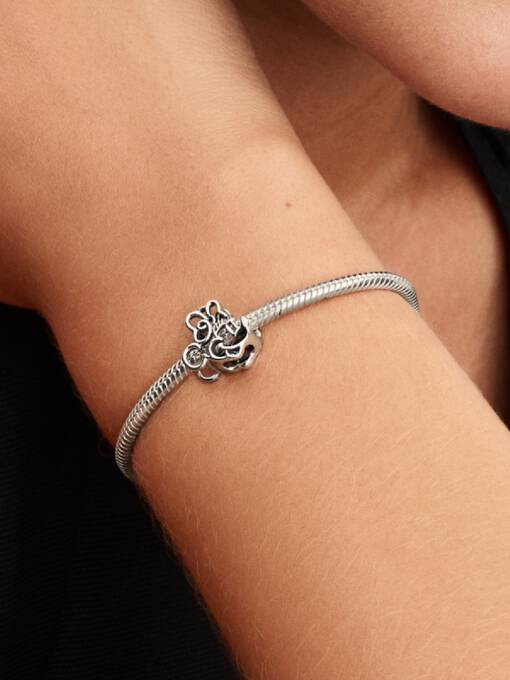 Charm Minie Plateada