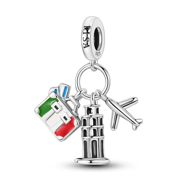 Charm Torre de Pisa, Avión y Bandera Italiana
