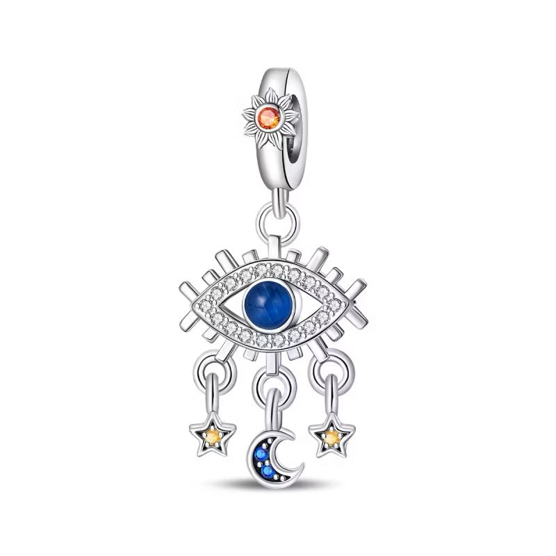 Charm Ojo del Universo