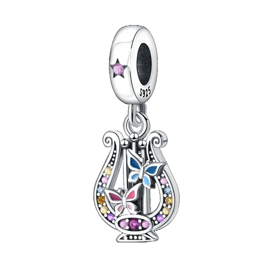 Charm Herradura y Doble Mariposa