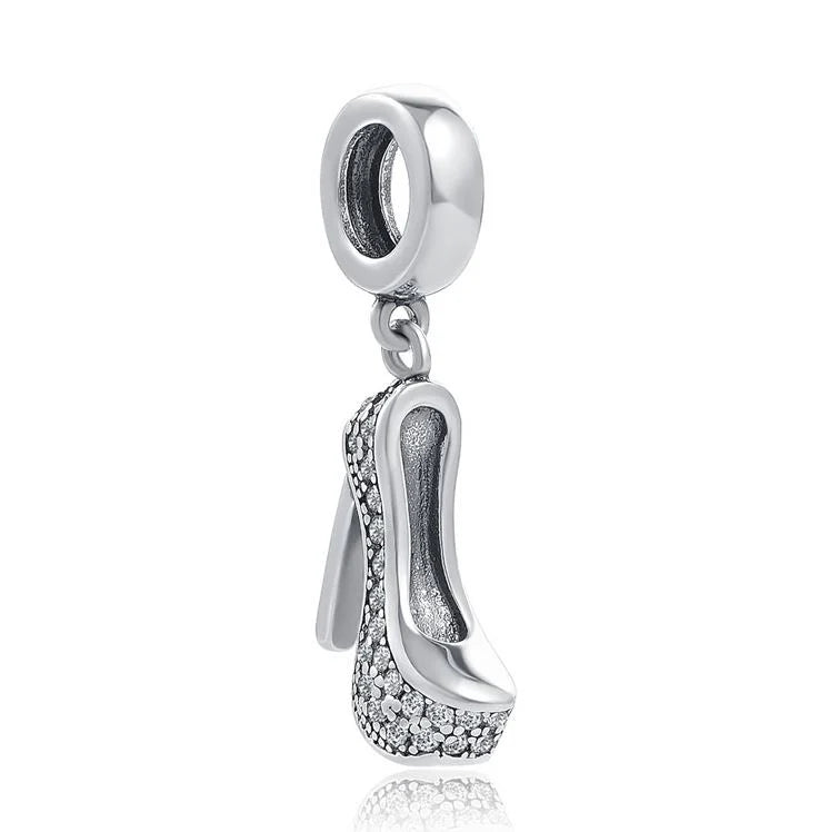 Charm Zapatilla con Tac√≥n