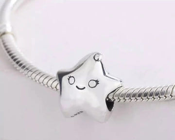Charms-Zawieszka-Gwiazdka-Isa-Marka-Inna-marka.webp