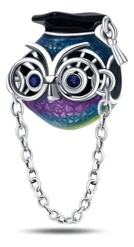 Charm Buho Graduado con Lentes