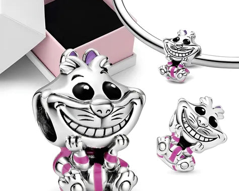 D_NQ_NP_677128-MLC84979442959_052025-O-charm-dije-gato-sonriente-de-alicia-disney-moments_d4d293f6-7b85-447c-ba03-4774603e23b4.webp