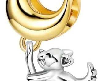 D_NQ_NP_743196-MLM76623851858_062024-O-charm-de-plata-s925-perro-con-luna-dorada.webp