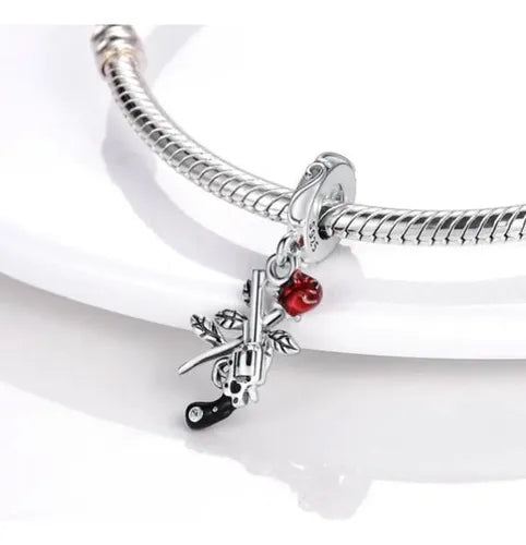 Charm Guns N’ Rosses