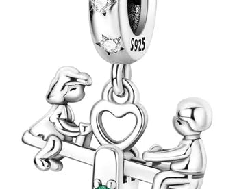 D_NQ_NP_927650-MLM76812027400_062024-O-charm-dije-de-plata-s925-ninos-columpio-para-pulsera.webp