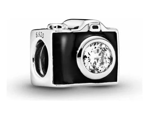 D_NQ_NP_979144-MLM72494185819_102023-O-charm-camara-fotografica-antigua-con-caja-original-pandora.webp
