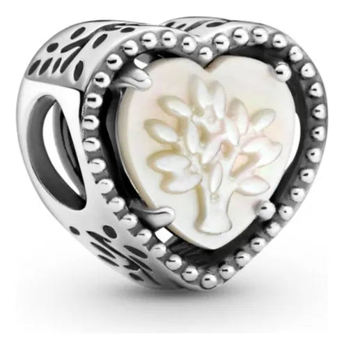 Charm Corazon y Arbol Blanco