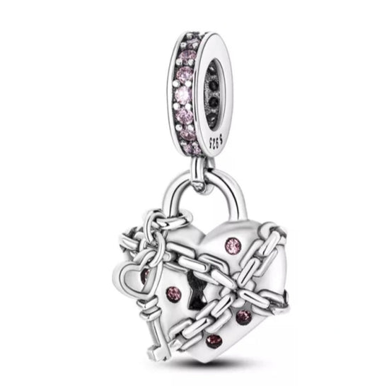 Charm Corazon Encadenado