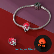 Charm Calavera Gorro Rojo Fluorecente