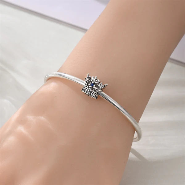 Charm Corona Plateada & Azul