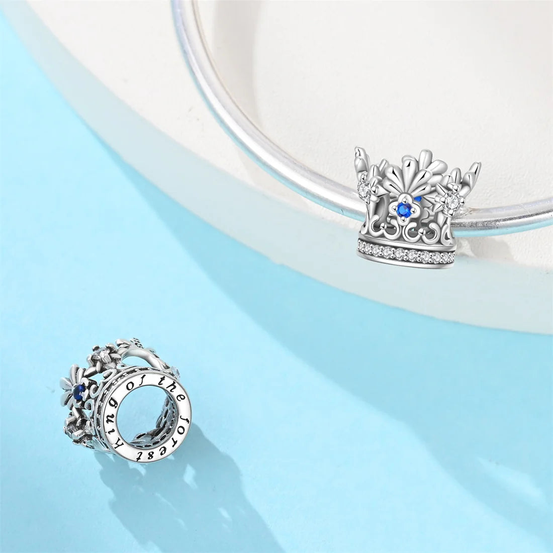 Charm Corona Plateada & Azul