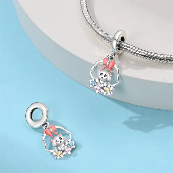 Charm Gatito en Flores