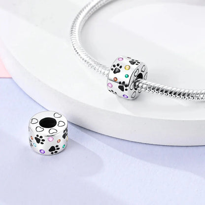 Charm Huellas y Gemas Coloridas