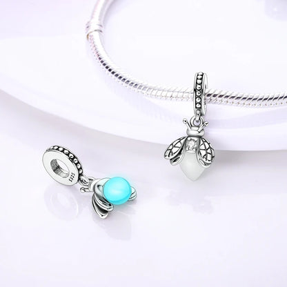 Charm abeja fluorescente