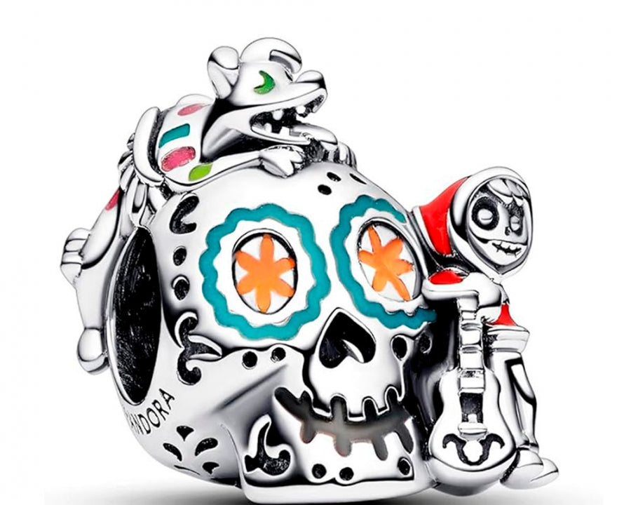 charm-calavera-de-miguel-y-dante-de-coco-de-disney-pixar-que-brilla-en-la-oscuridad-792817c01_4.jpg