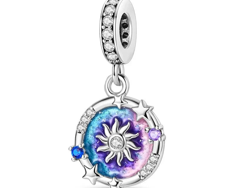 charm-sol-cosmico-965646.webp