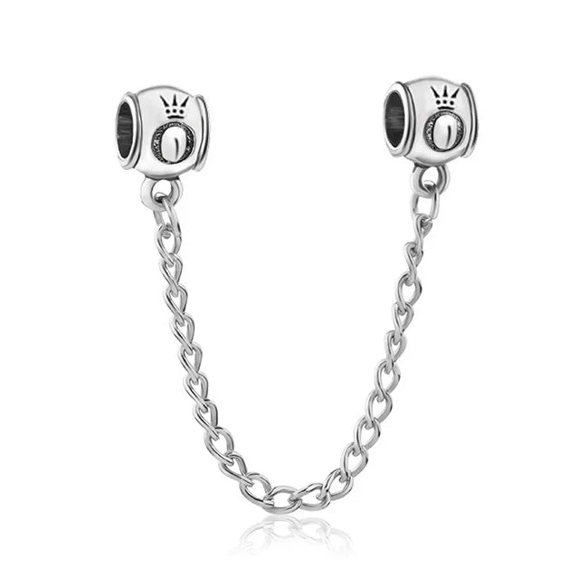 Cadena de Seguridad Plateada con Coronas