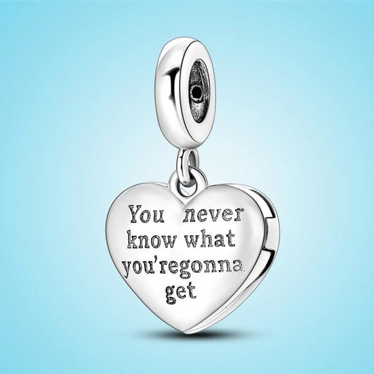 Charm en Forma de Coraz√≥n con Gemas