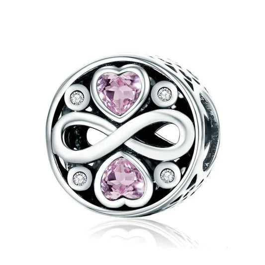 Charm Infinito entre Corazones