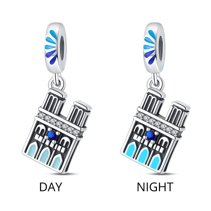 Charm Catedral de Notre Dame Fluorescente